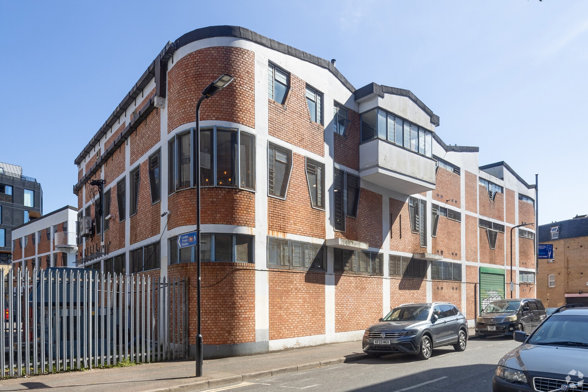 Elizabeth Fry Rd, London for sale Primary Photo- Image 1 of 1