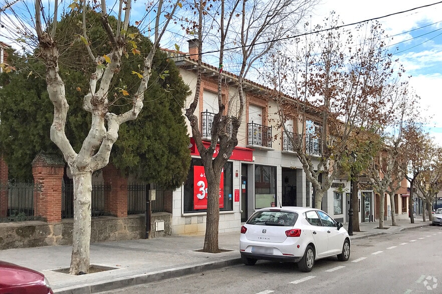 Paseo Santa Teresa, 6, Navas del Rey, Madrid for lease - Building Photo - Image 2 of 2