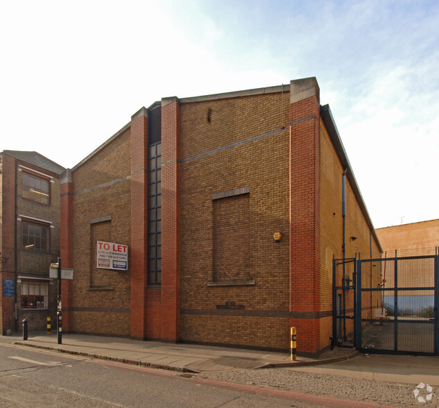 42-44 Bermondsey St, London for lease - Building Photo - Image 3 of 5