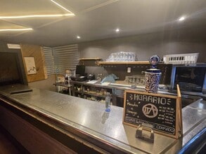 Retail in Barcelona, Barcelona for lease Interior Photo- Image 1 of 12