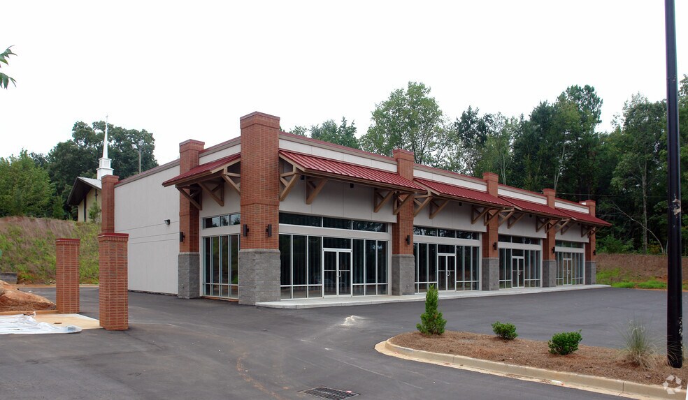 2475 Boiling Springs Rd, Boiling Springs, SC for sale - Building Photo - Image 1 of 1