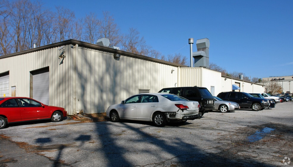 9430 Reisterstown Rd, Owings Mills, MD for lease - Building Photo - Image 2 of 2