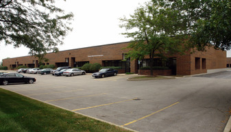 11-55 E Hintz Rd, Wheeling IL - Warehouse