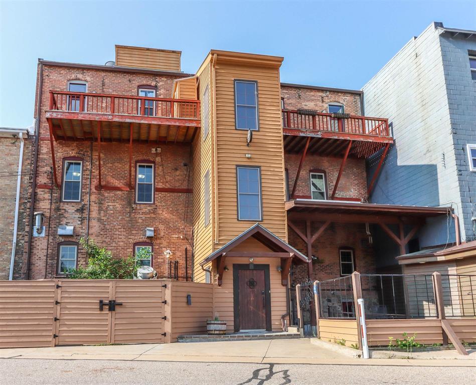 111 Cooper St, Waupaca, WI for sale Primary Photo- Image 1 of 1