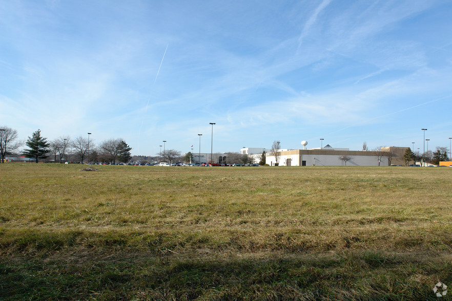 23XX S Bell School Rd, Cherry Valley, IL for sale - Building Photo - Image 3 of 4