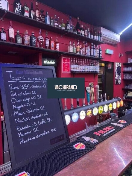 Retail in Lille for lease - Interior Photo - Image 2 of 6