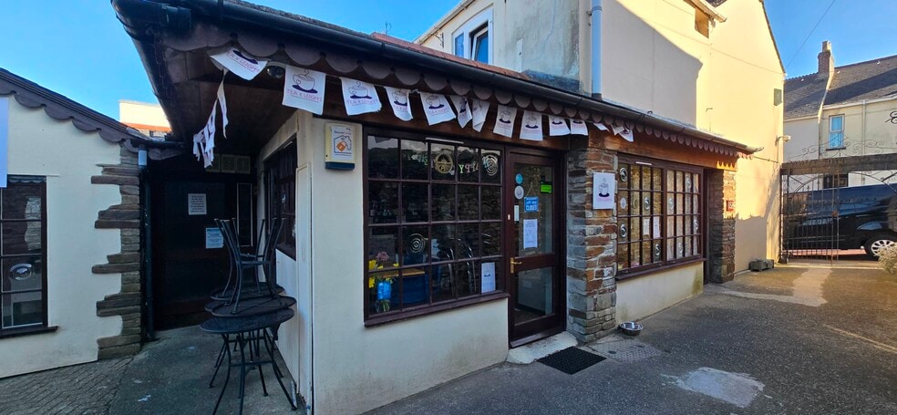 158 Fore St, Saltash for lease - Building Photo - Image 2 of 12