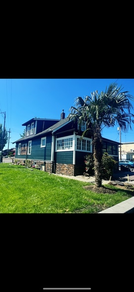 10910 NE Fourth Plain Blvd, Vancouver, WA for lease - Building Photo - Image 2 of 27