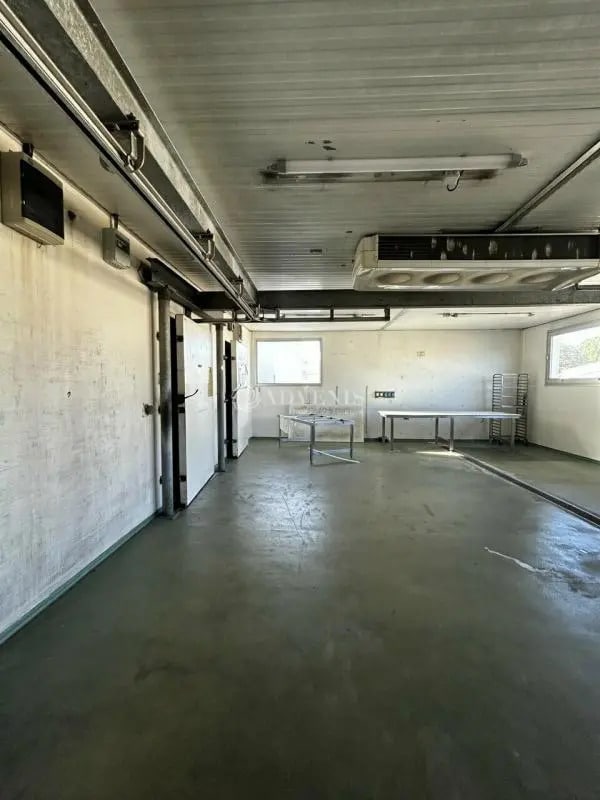 Industrial in  for lease Interior Photo- Image 1 of 11
