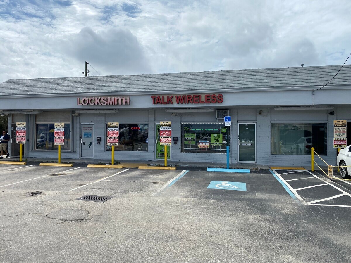 24142430 S State Road 7, Hollywood, FL 33023