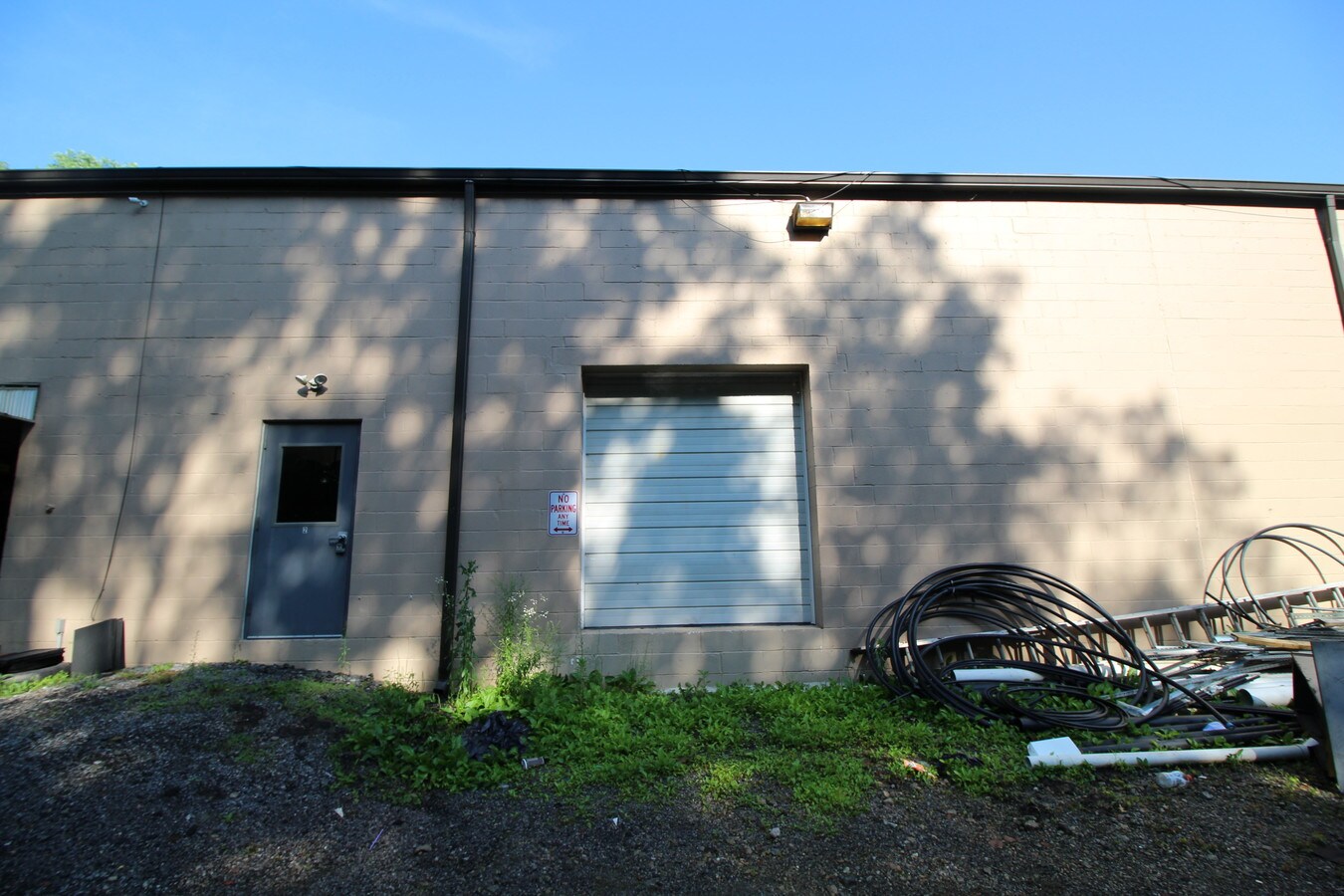 231 Bakers Basin Rd, Lawrenceville, NJ 08648