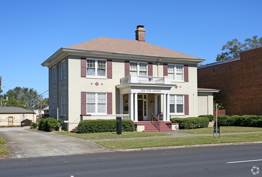 425 Pine Ave, Albany, GA 31701