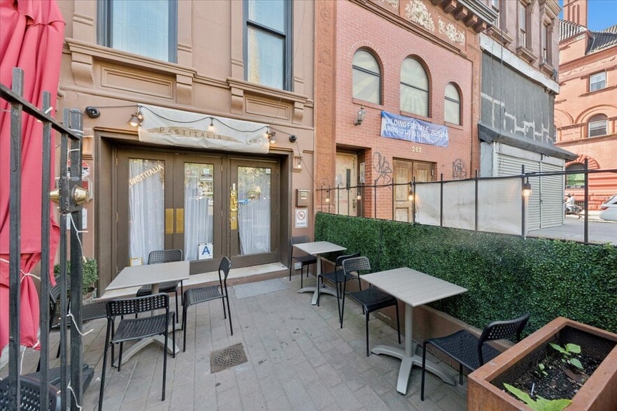 264 Lenox Ave, New York, NY for lease - Building Photo - Image 3 of 16