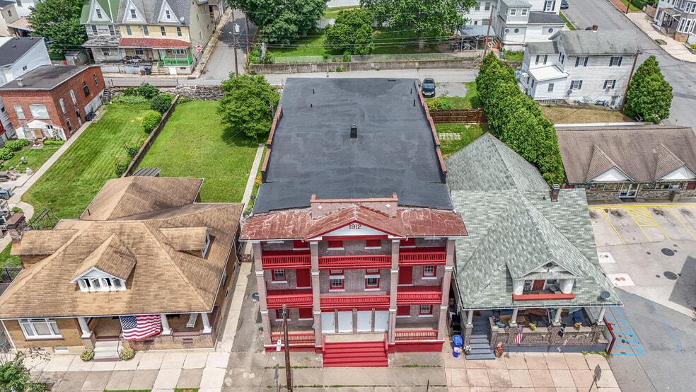 409 W Broad St, Tamaqua, PA for sale - Building Photo - Image 2 of 43