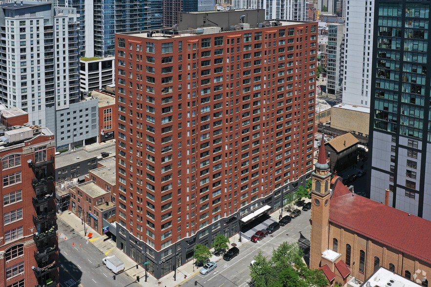 320 W Illinois St, Chicago, IL for lease - Aerial - Image 1 of 18