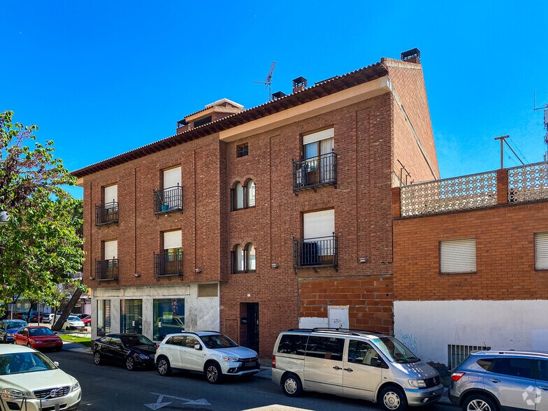 Retail in Azuqueca de Henares, Guadalajara for lease - Building Photo - Image 2 of 2