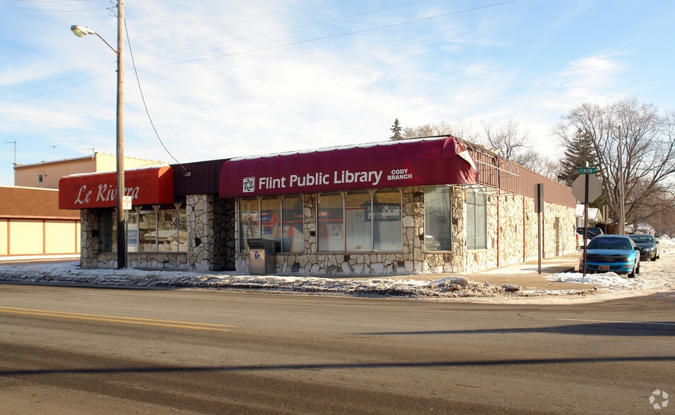 3517-3519 Fenton Rd, Flint, MI for sale - Building Photo - Image 3 of 4