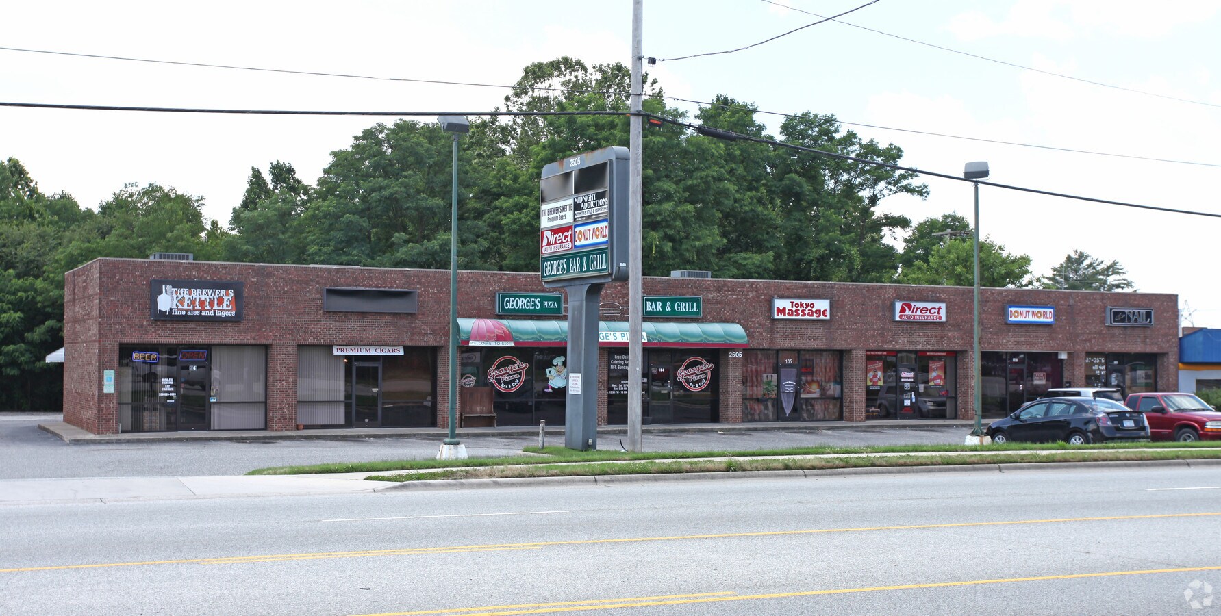 24602505 N Main, High Point, NC 27262