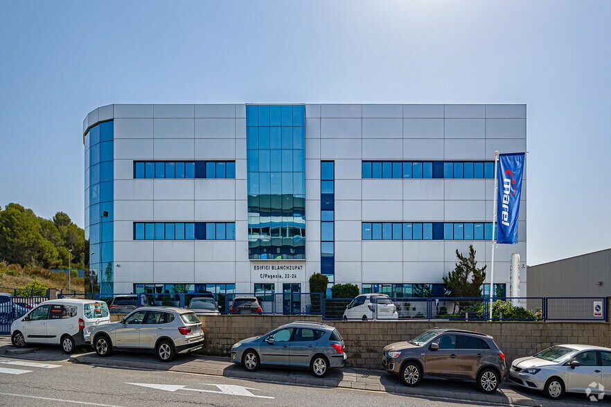 Office in Rubí, Barcelona for lease - Building Photo - Image 2 of 5