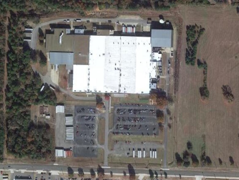 1904 W Clark Rd, Clarksville, AR 72830 - Former Hanesbrand Facility ...