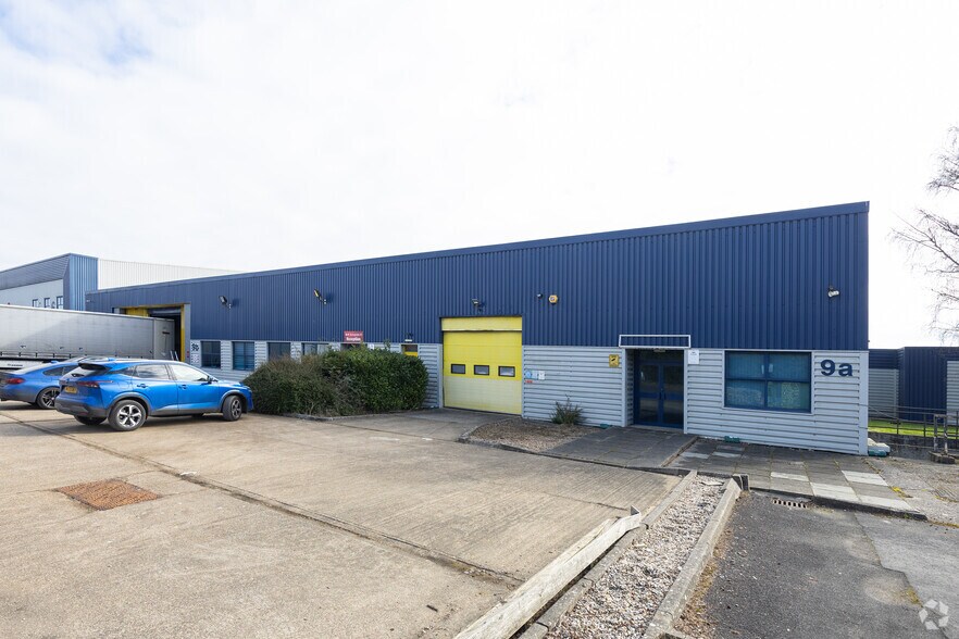 Telford Rd, Basingstoke for sale - Primary Photo - Image 1 of 1