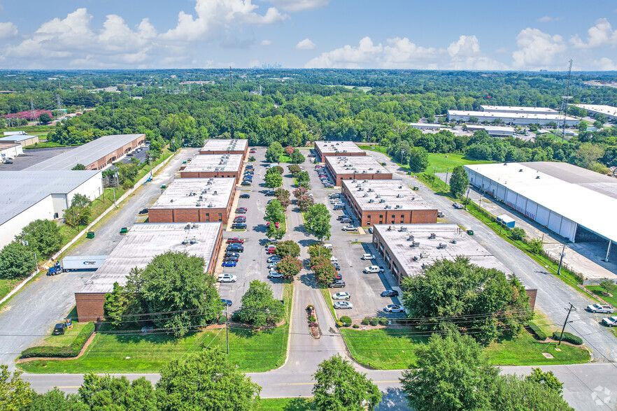 416-426 Crompton St, Charlotte, NC for lease - Aerial - Image 3 of 12