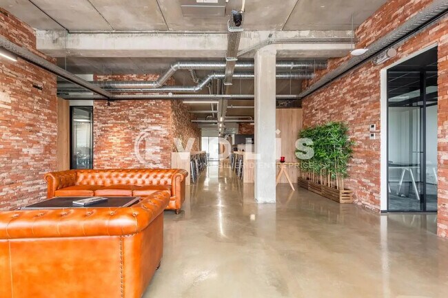 Vente Bureaux 825 m²