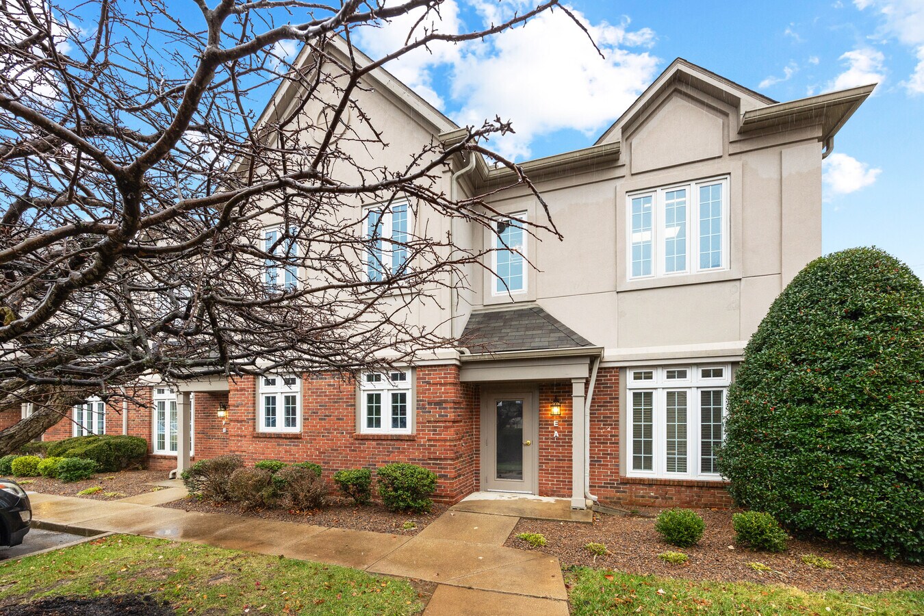 303 Middletown Pky, Louisville, KY 40243 - Unit E -  - Interior Photo - Image 1 of 20