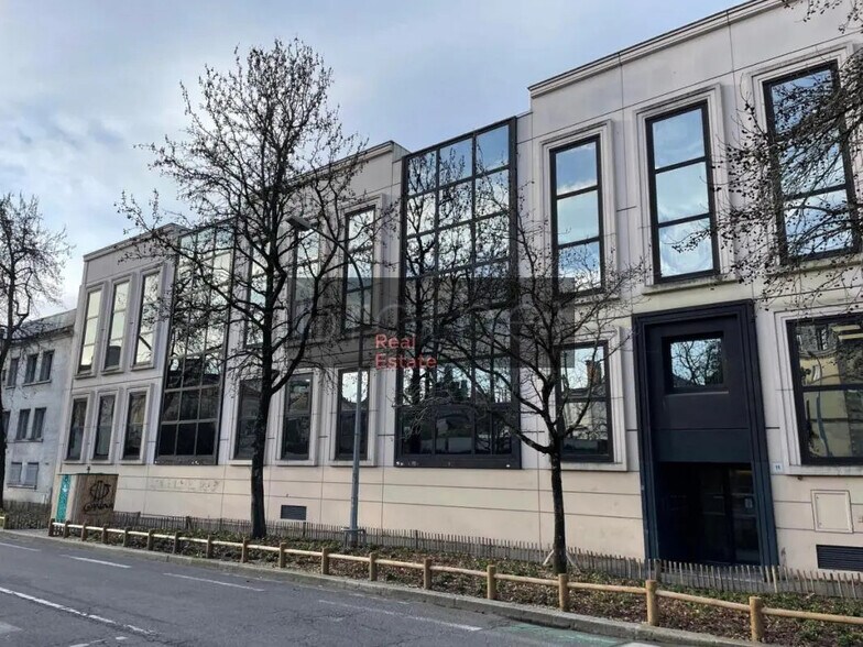 Office in Bordeaux for lease - Building Photo - Image 2 of 8