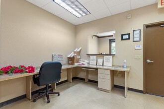 4714 N Armenia Ave, Tampa, FL for lease Interior Photo- Image 2 of 8