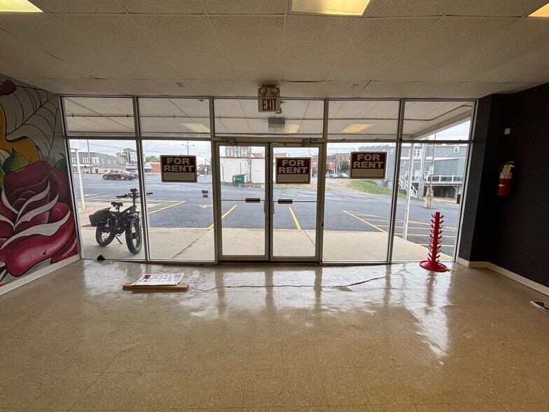 114-116 E Auglaize St, Wapakoneta, OH for lease - Building Photo - Image 3 of 10