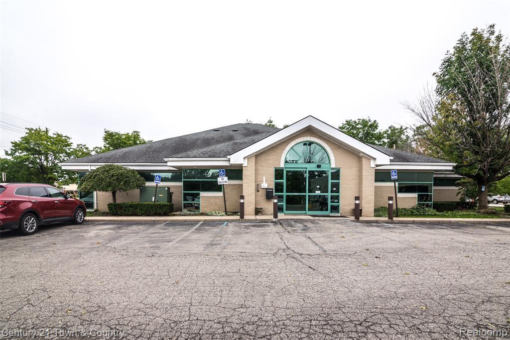 1883 E Maple Rd, Troy, MI for sale Building Photo- Image 1 of 1