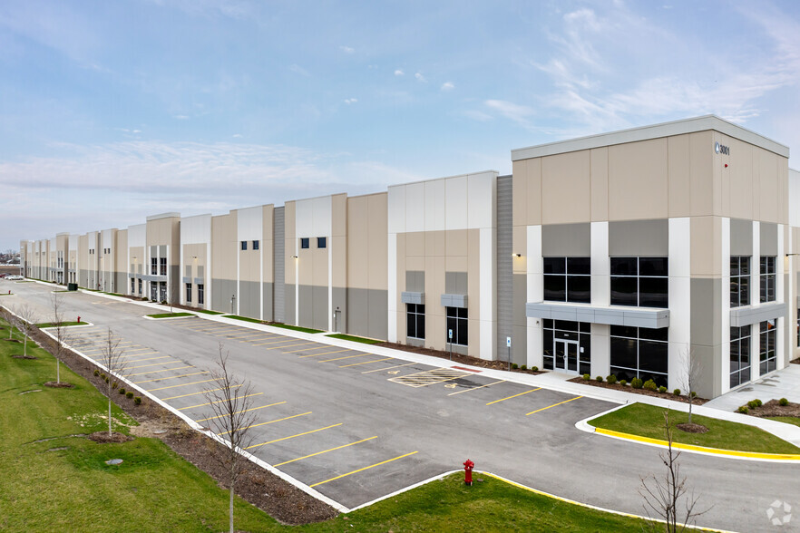 Longmeadow Pky, Algonquin, IL for lease - Building Photo - Image 1 of 10