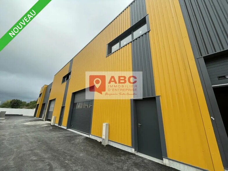 Flex in Lunel for lease - Building Photo - Image 2 of 3