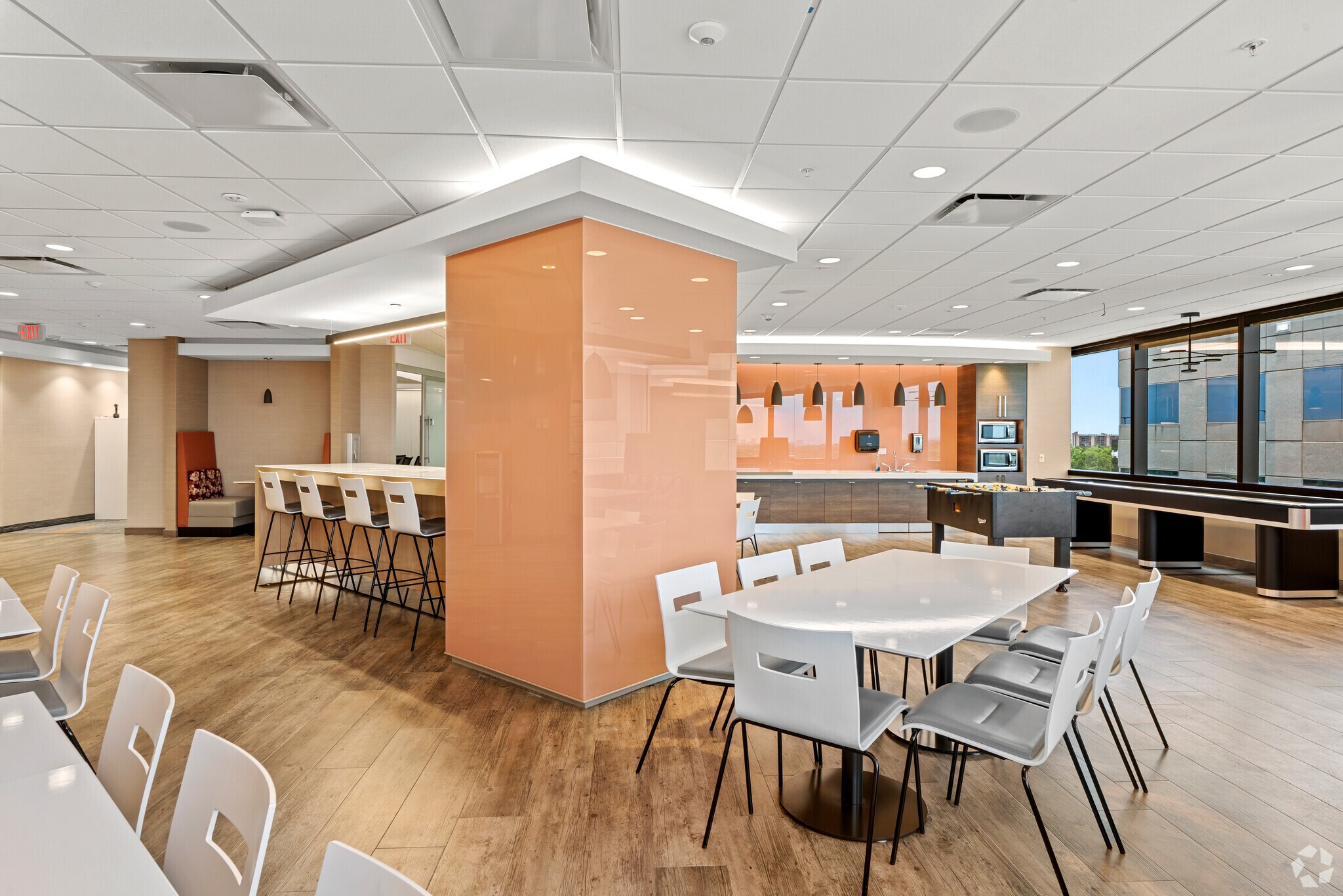 899 W Cypress Creek Rd, Fort Lauderdale, FL for lease Interior Photo- Image 1 of 7