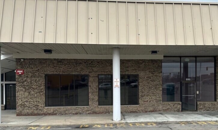 1020-1060 E Ridge Rd, Rochester, NY for lease - Building Photo - Image 2 of 25
