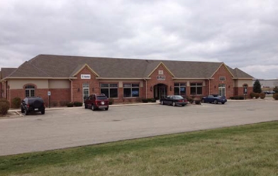 210 E Oconnor Dr, Elkhorn, WI for lease - Primary Photo - Image 1 of 7