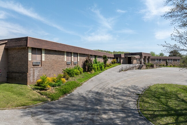 More details for 240 Hannah Rd, Harriman, TN - Health Care for Sale