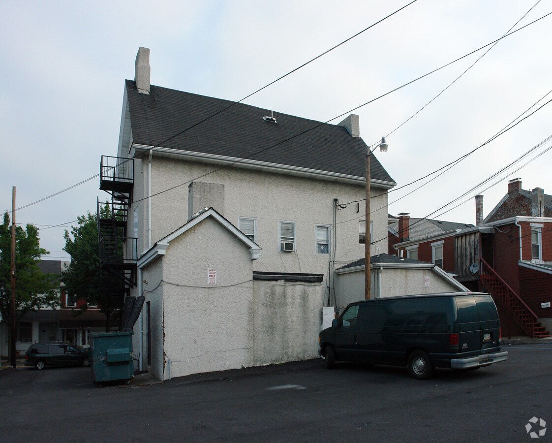 422 Chestnut St, Emmaus, PA 18049 Property Record