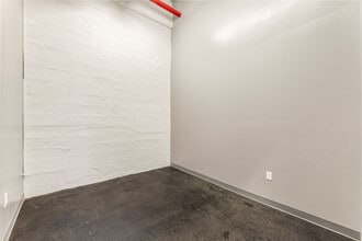 932 Wilson St, Los Angeles, CA for lease Interior Photo- Image 1 of 18