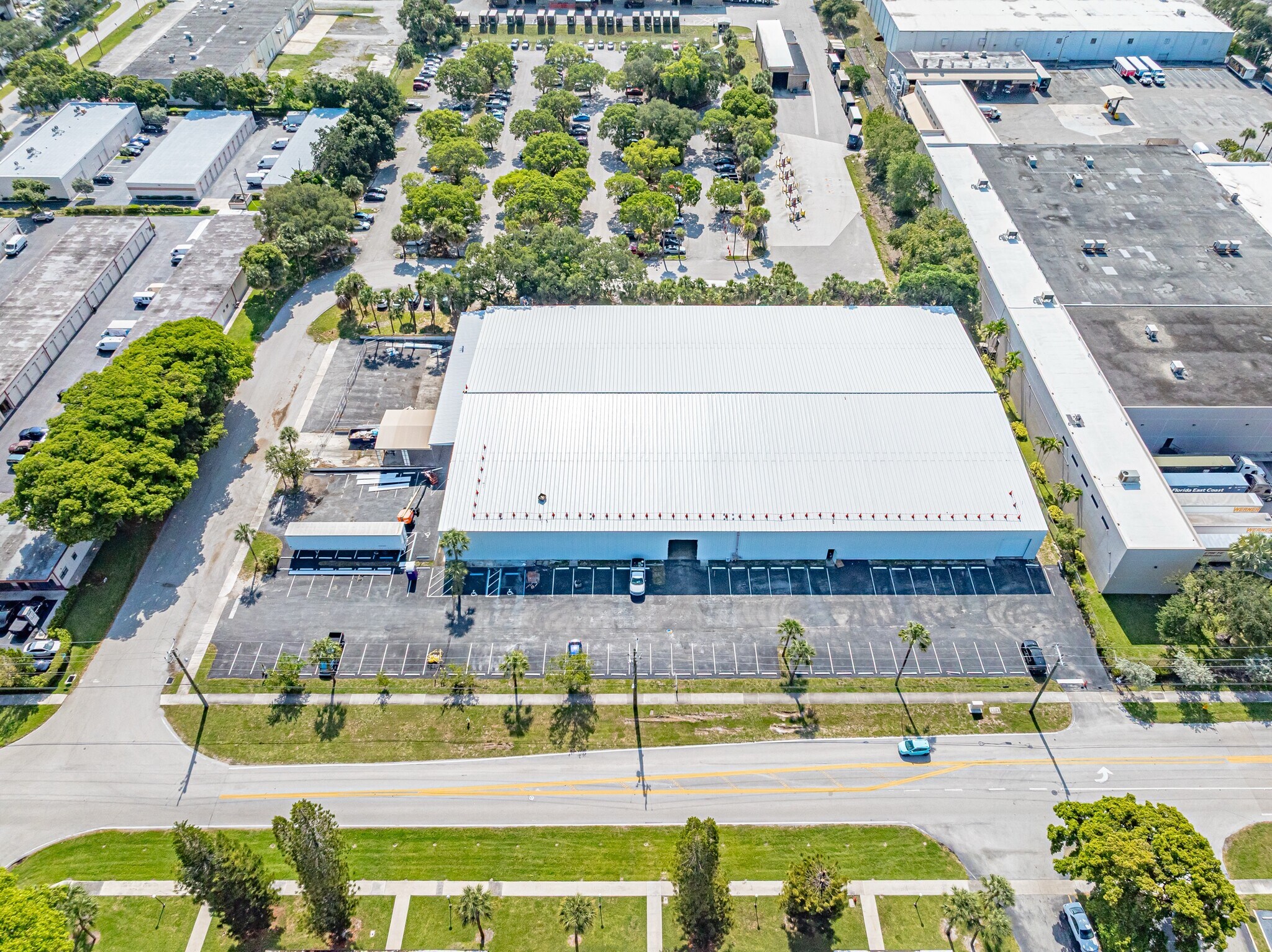 198 Lock Rd, Deerfield Beach, FL for lease Aerial- Image 1 of 38