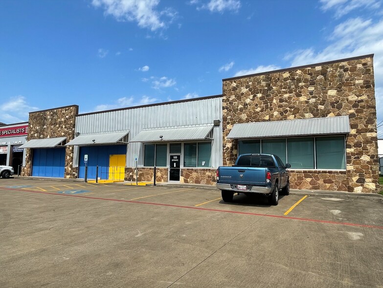 118 Trademark Dr, Buda, TX 78610