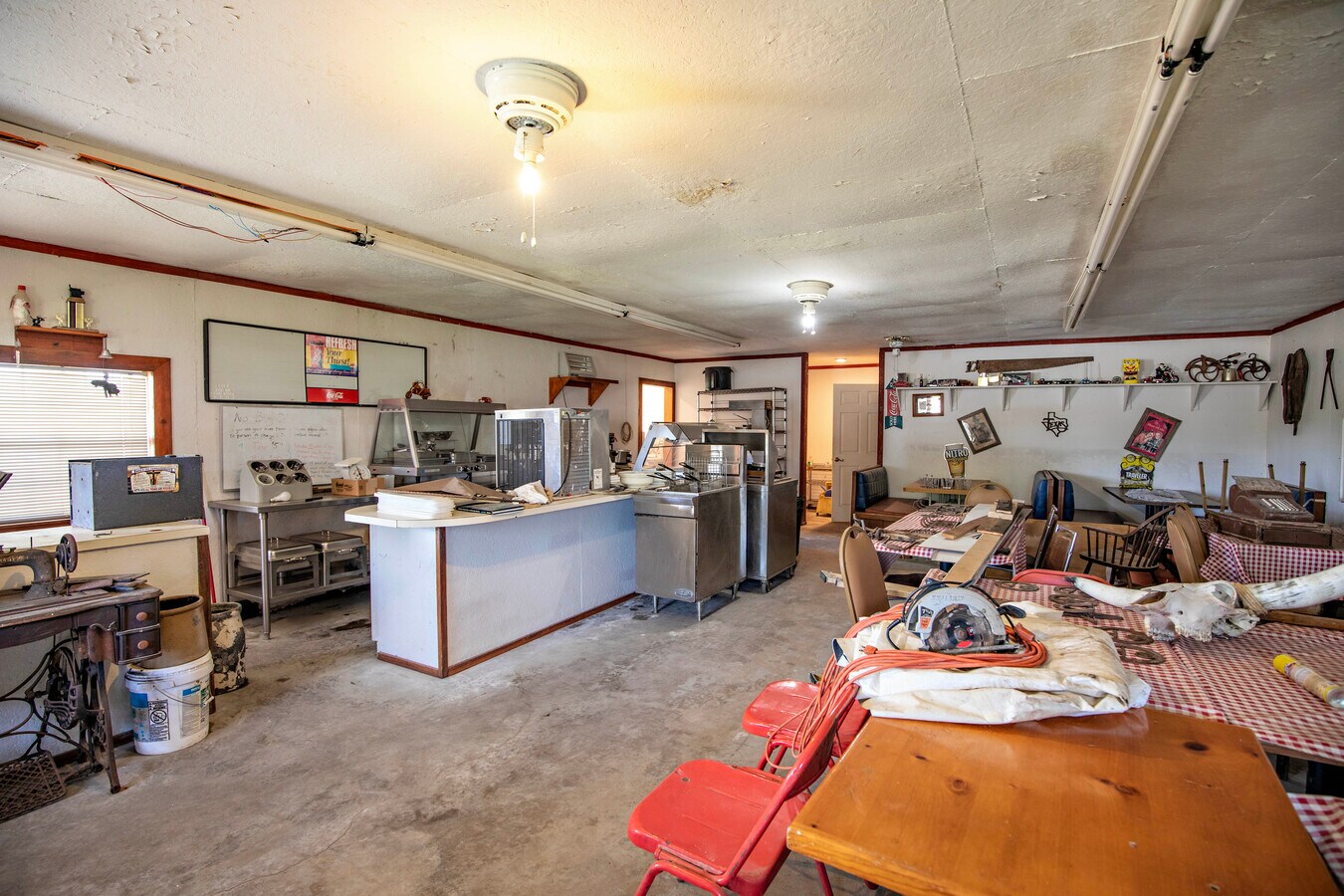 97 N Main, Bailey, TX 75413 Sports & Entertainment for Sale