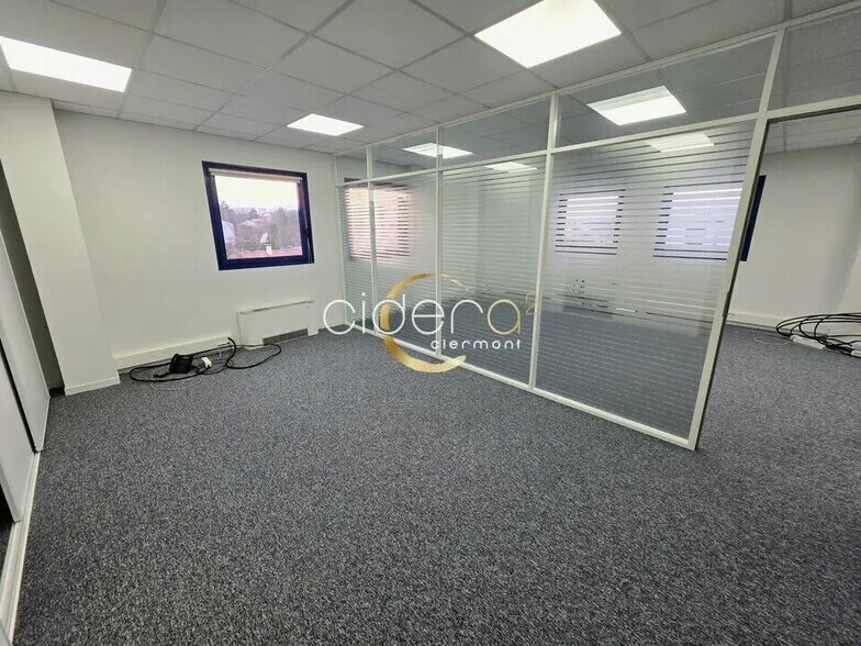 Office in Clermont-Ferrand for lease - Interior Photo - Image 2 of 6
