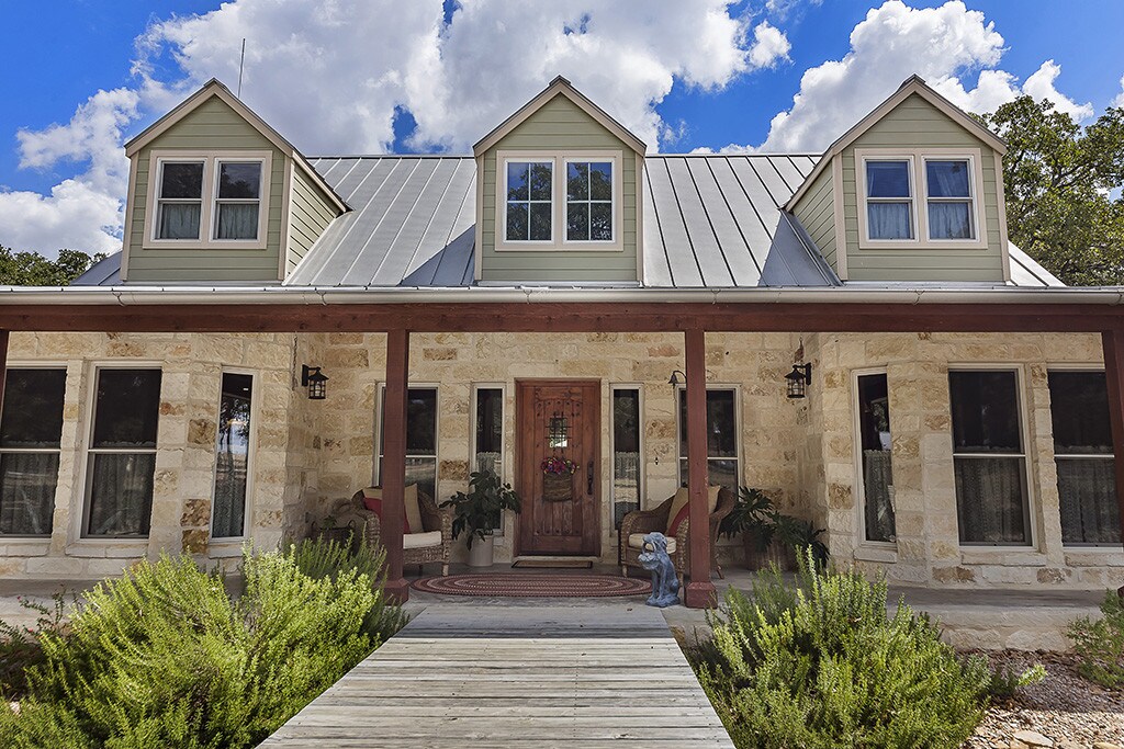 943 Woodland Dr, Fredericksburg, TX for sale Building Photo- Image 1 of 1