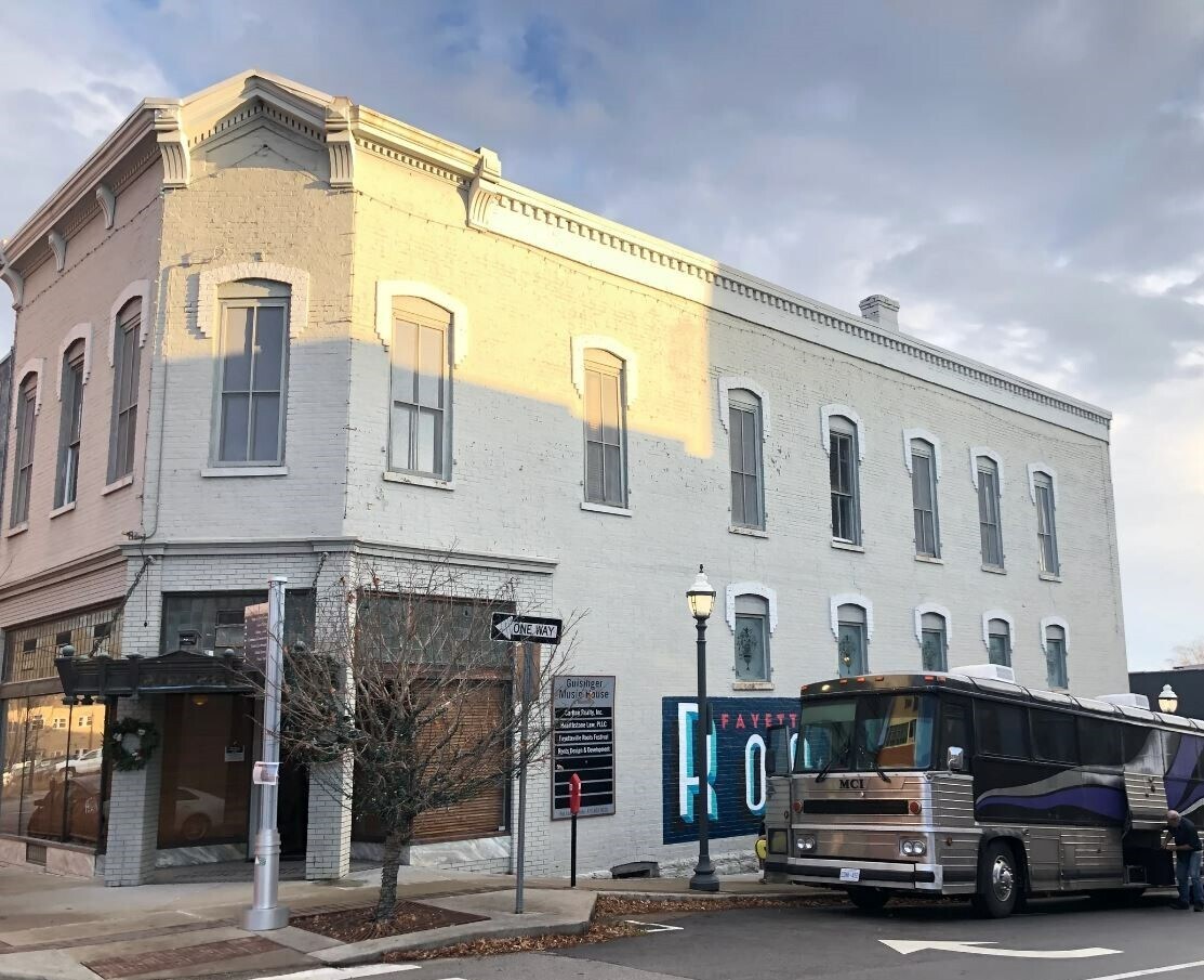 1 E Mountain St, Fayetteville, AR 72701 Guisinger Building