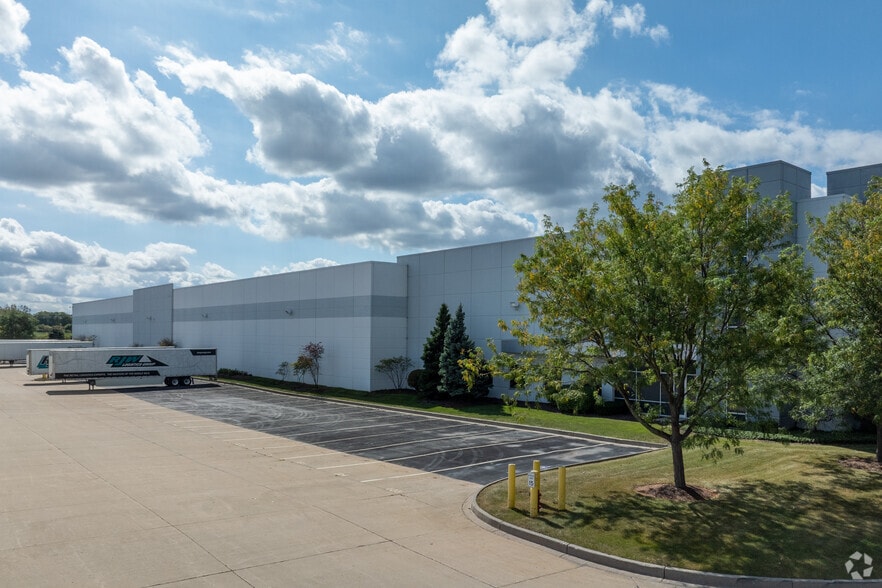 1701 W Normantown Rd, Romeoville, IL for sale - Building Photo - Image 1 of 1