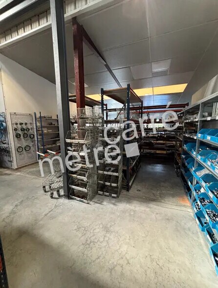 Flex in Bouguenais for lease - Building Photo - Image 3 of 8