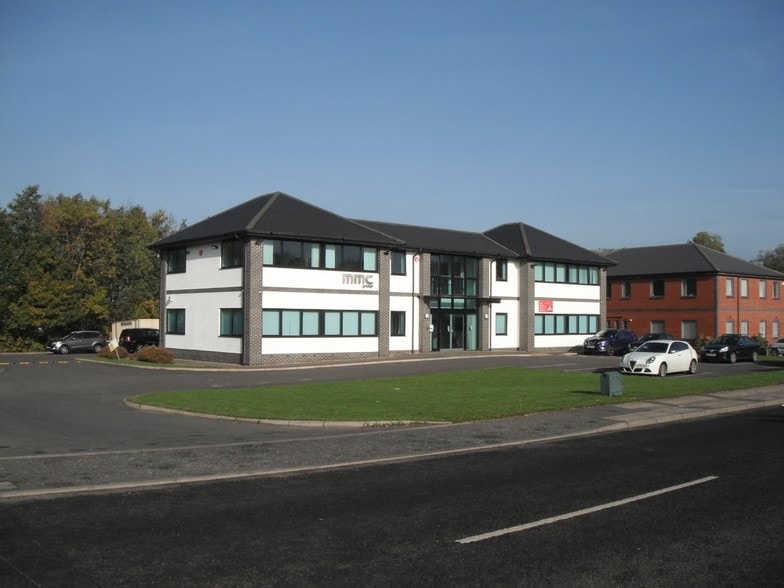8 Ellerbeck Way, Middlesbrough for lease - Primary Photo - Image 1 of 2
