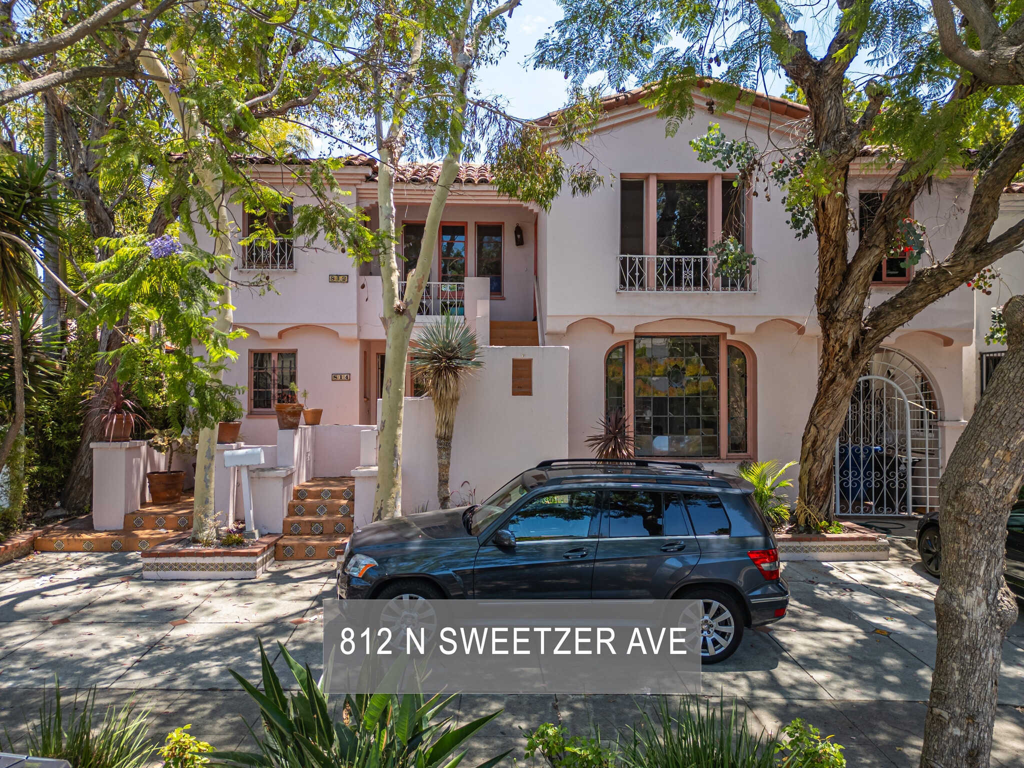 812 N Sweetzer Ave, West Hollywood, CA for sale Primary Photo- Image 1 of 4